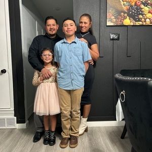 Meet your Posher, Román